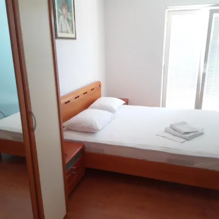 Laura Apartment