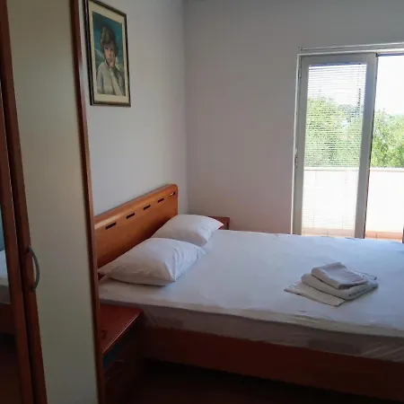 Laura Apartment