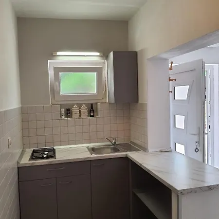 Laura Apartment