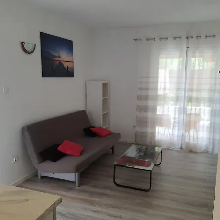 Apartment Laura *