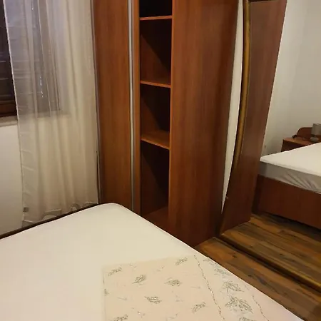 Apartment Laura Hvar Town