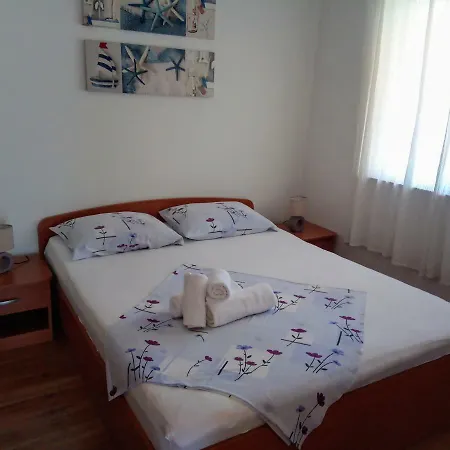 Laura Apartment Hvar Town